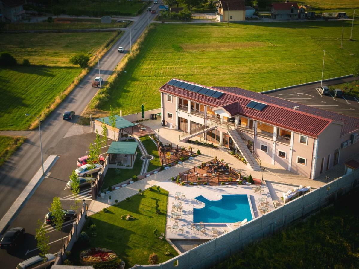 Hotel Royal Garden Niksic Exterior photo